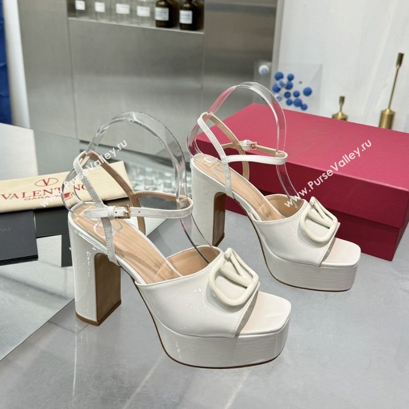 Valentino Vlogo Signature Platform Sandals 11cm in Patent Leather White 2025 0902 (XL-250902088)