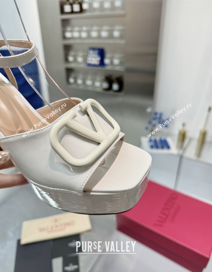 Valentino Vlogo Signature Platform Sandals 11cm in Patent Leather White 2025 0902 (XL-250902088)