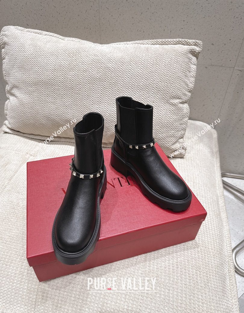 Valentino Rockstud Strap Heel Ankle Boots 5.5cm in Calfskin Leather Black 2025 1028 (MD-251028012)