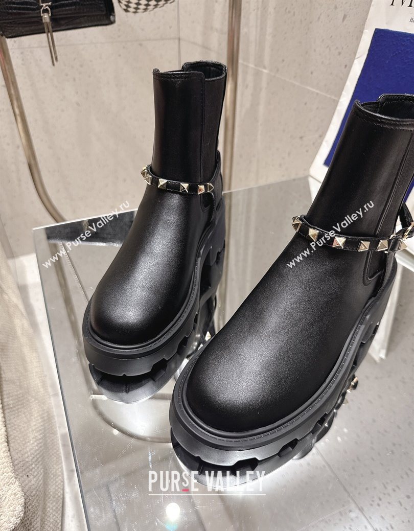 Valentino Rockstud Strap Heel Ankle Boots 5.5cm in Calfskin Leather Black 2025 1028 (MD-251028012)