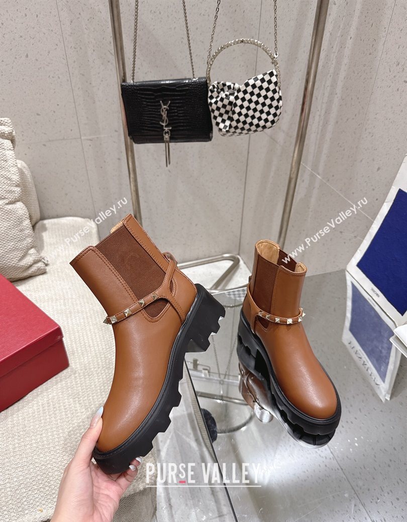 Valentino Rockstud Strap Heel Ankle Boots 5.5cm in Calfskin Leather Brown 2025 1028 (MD-251028014)
