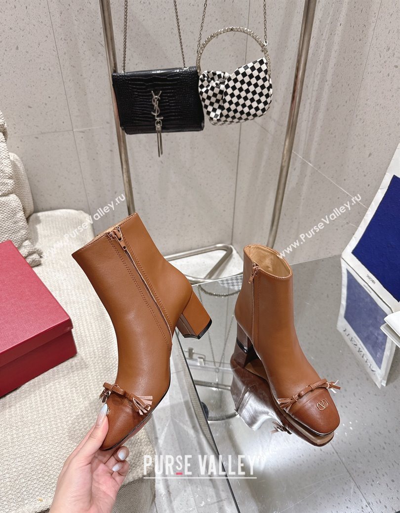 Valentino VALET DU ROI Heel Ankle Boots 6.5cm in Goatskin Leather with Bow Brown 2025 1028 (MD-251028017)