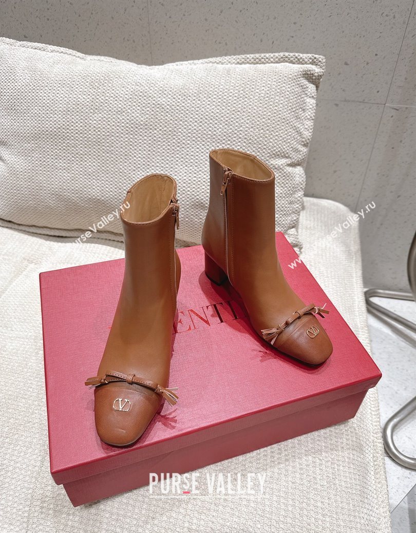 Valentino VALET DU ROI Heel Ankle Boots 6.5cm in Goatskin Leather with Bow Brown2 2025 1028 (MD-251028017)