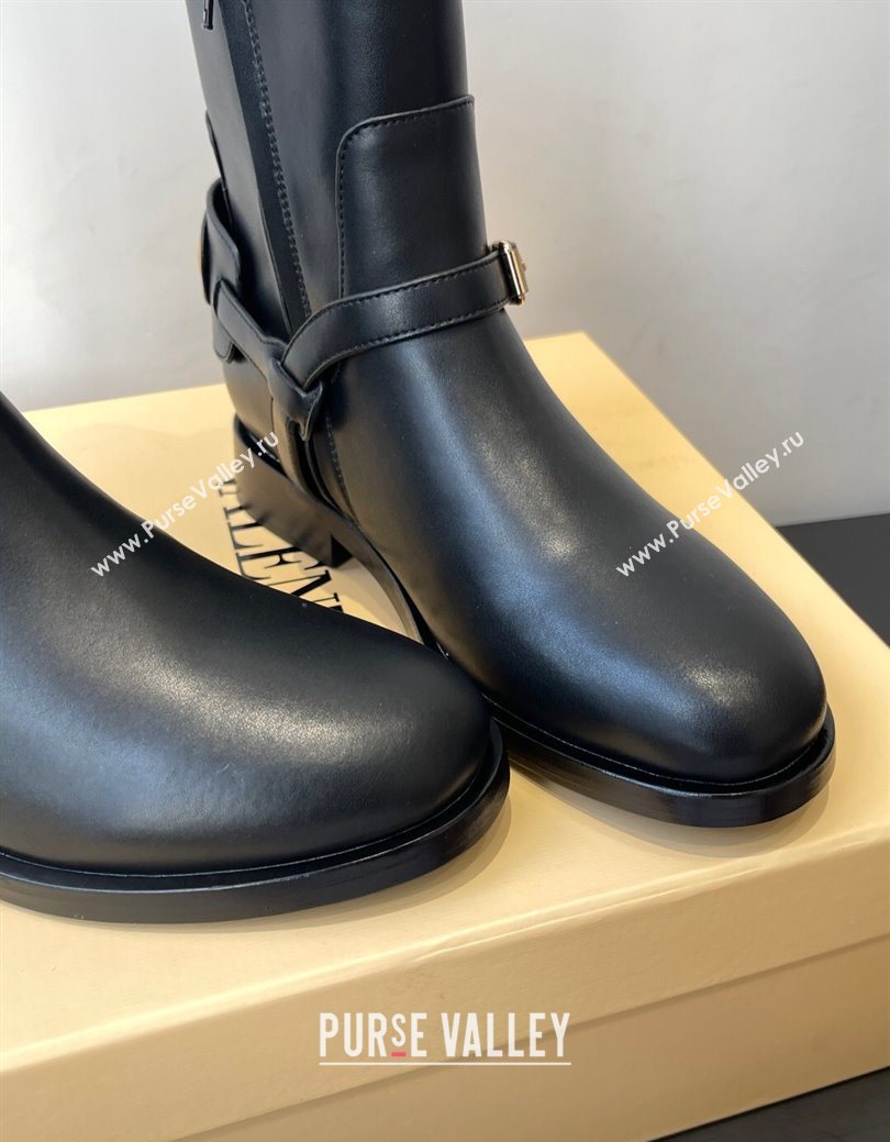 Valentino VLogo Signature Strap Flat Ankle Boots in Calfskin Leather Black 2025 1028 (HQG-251028024)