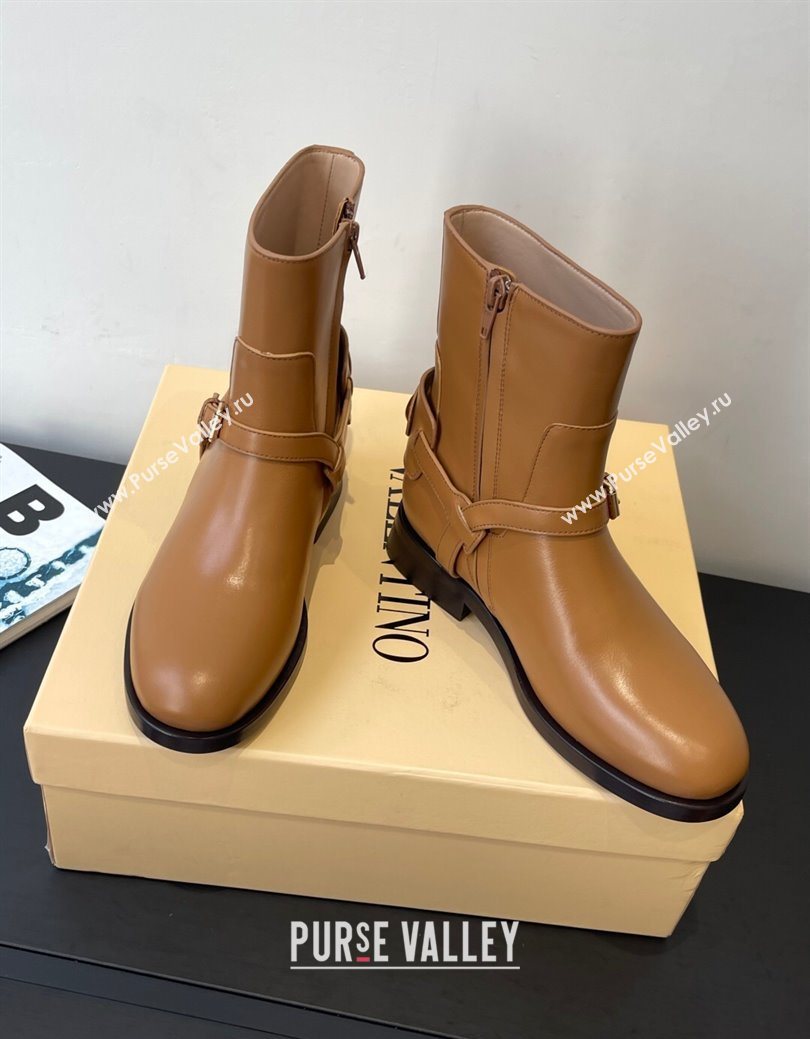 Valentino VLogo Signature Strap Flat Ankle Boots in Calfskin Leather Brown 2025 1028 (HQG-251028025)
