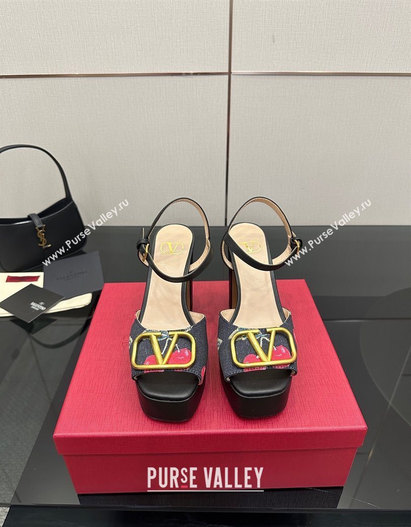 Valentino VLogo Signature Cherryfic Platform Sandals in Denim and Leather Black2 2025 1028 (MD-251028003)