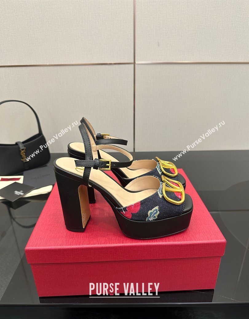 Valentino VLogo Signature Cherryfic Platform Sandals in Denim and Leather Black2 2025 1028 (MD-251028003)
