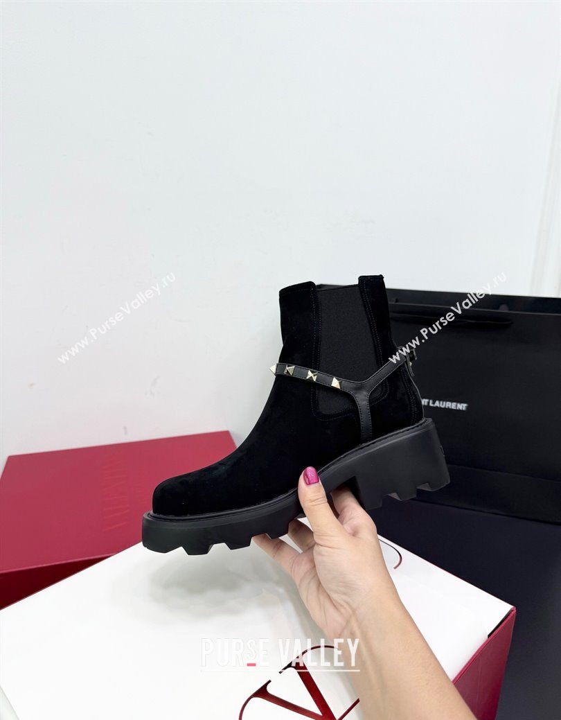 Valentino Rockstud Strap Heel Ankle Boots 5.5cm in Suede Black 2025 1028 (KER-251028020)