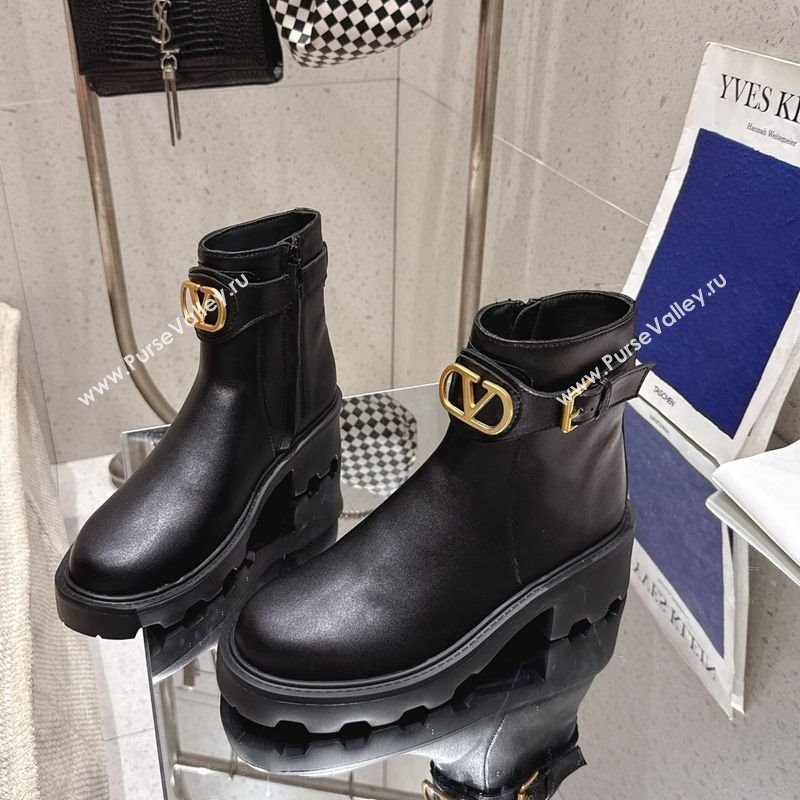 Valentino VLogo Signature Strap Heel Ankle Boots 5.5cm in Calfskin Leather Black 2025 1028 (MD-251028009)