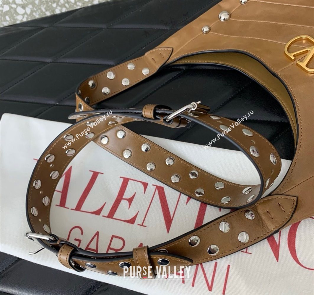 Valentino Hoboho Small Hobo Bag In Chevron-Patterned Nappa Leather with Studs Brown 2025 0073S (LKF-251121032)