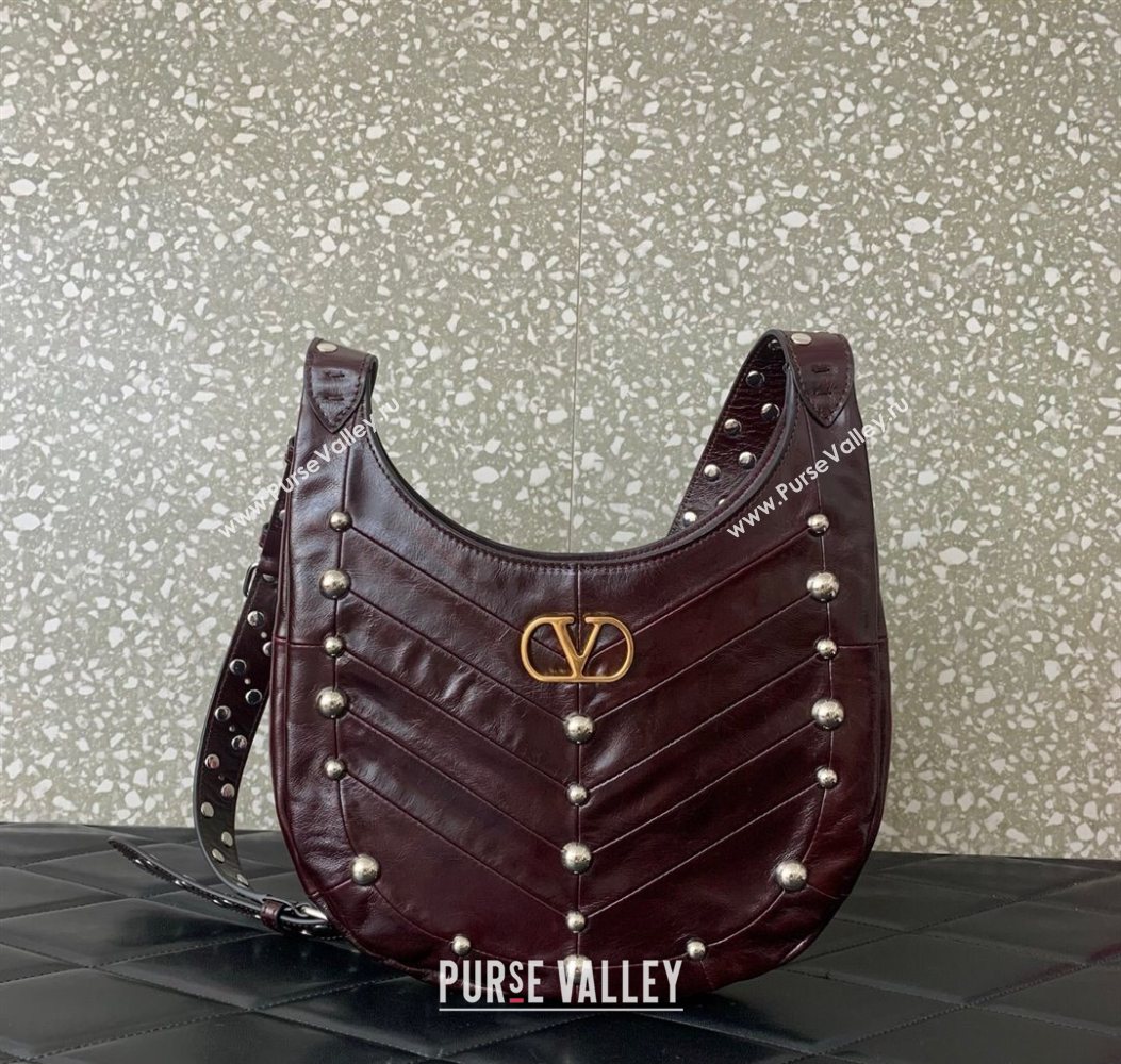 Valentino Hoboho Small Hobo Bag In Chevron-Patterned Nappa Leather with Studs Burgundy 2025 0073S (LKF-251121033)