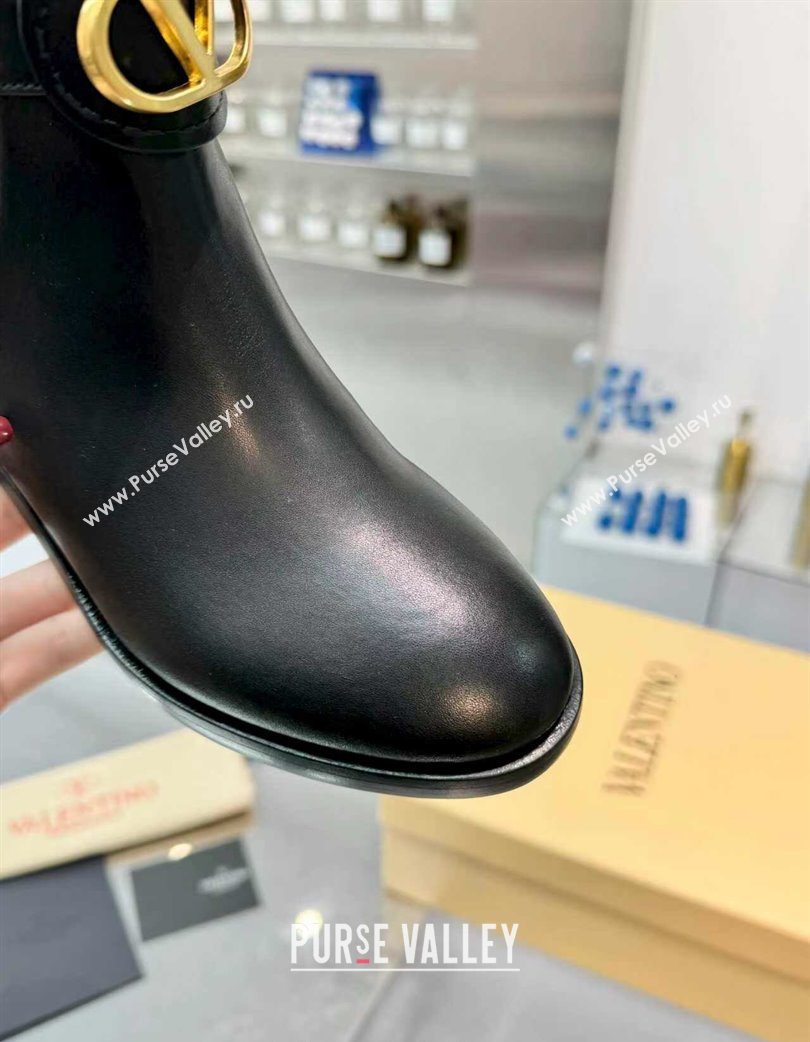 Valentino VLogo Signature Strap Heel Ankle Boots 7cm in Calfskin Leather Black 2025 VLTN121502 (XL-251215056)