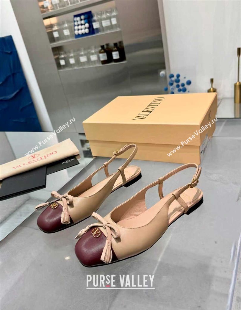 Valentino VALET DU ROI Slingbacks Flat in Calfskin Leather with Tassel Bow Beige/Dark Burgundy 2025 (XL-251215040)