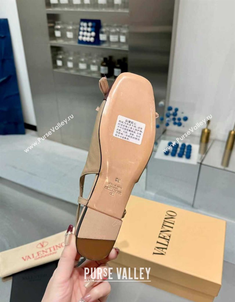 Valentino VALET DU ROI Slingbacks Flat in Calfskin Leather with Tassel Bow Beige/Dark Burgundy 2025 (XL-251215040)