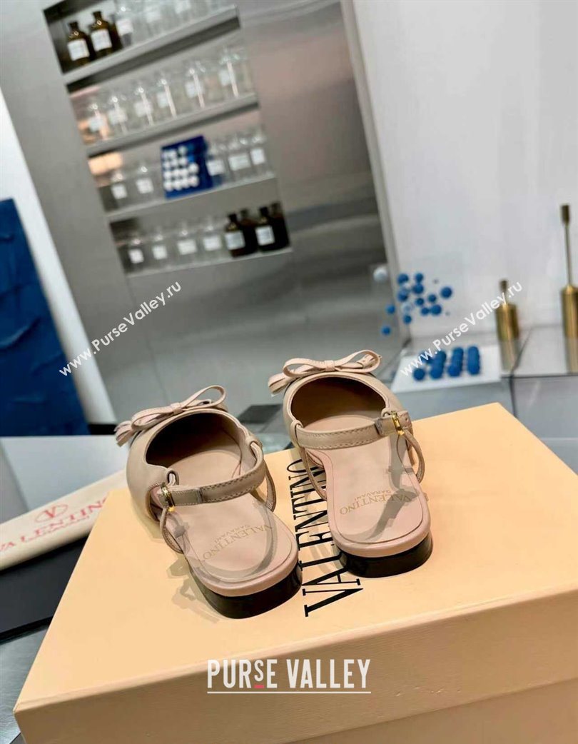 Valentino VALET DU ROI Slingbacks Flat in Calfskin Leather with Tassel Bow Beige/Dark Burgundy 2025 (XL-251215040)