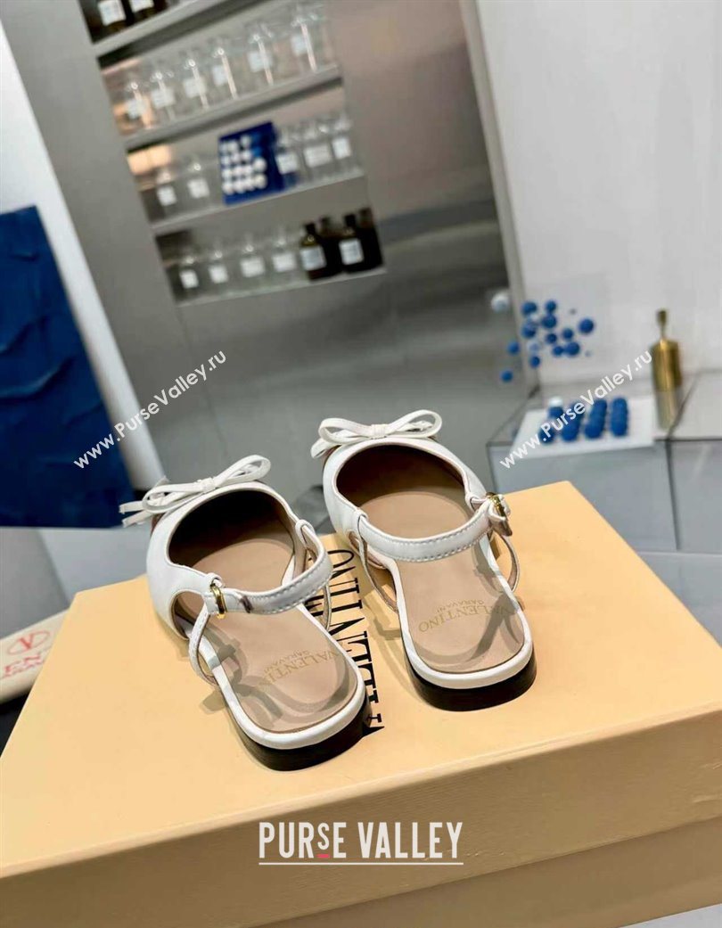 Valentino VALET DU ROI Slingbacks Flat in Calfskin Leather with Tassel Bow White/Brown 2025 (XL-251215041)