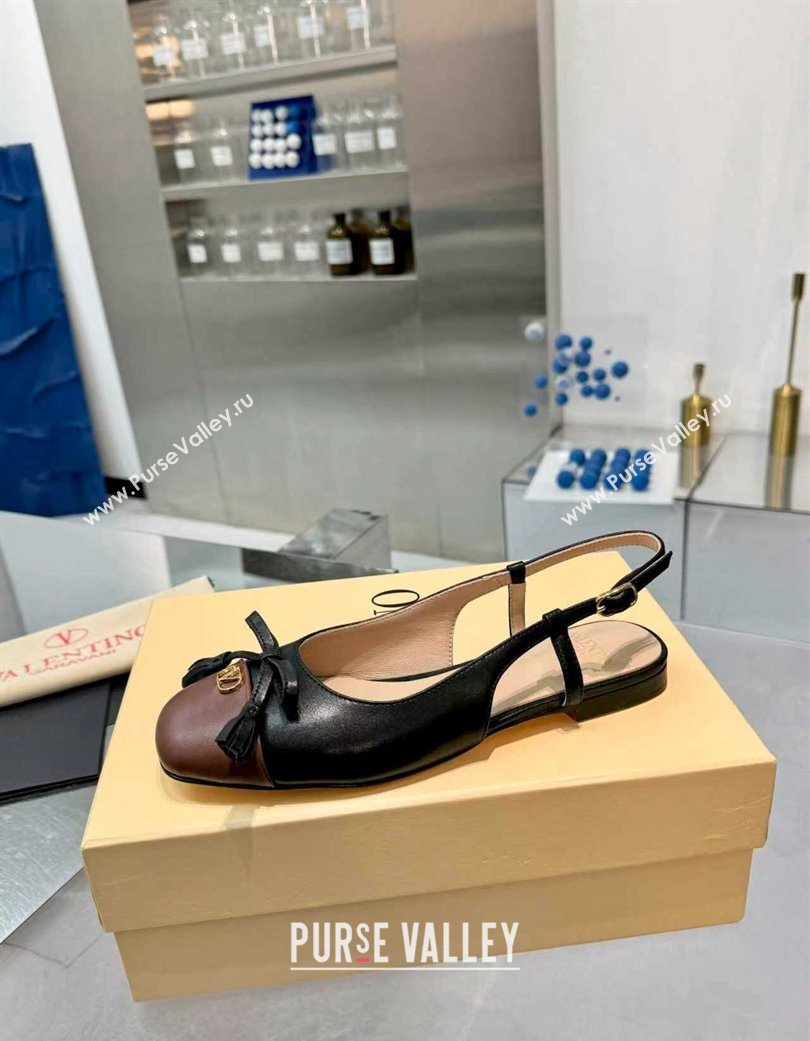 Valentino VALET DU ROI Slingbacks Flat in Calfskin Leather with Tassel Bow Black/Brown 2025 (XL-251215042)