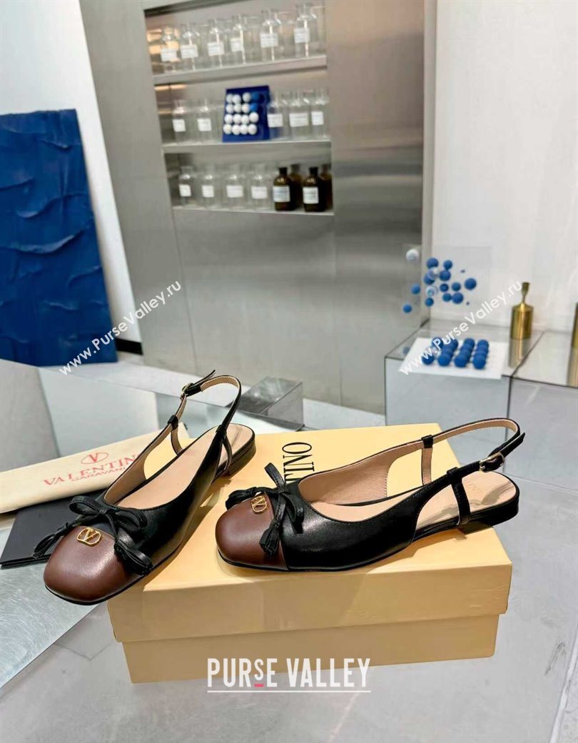 Valentino VALET DU ROI Slingbacks Flat in Calfskin Leather with Tassel Bow Black/Brown 2025 (XL-251215042)