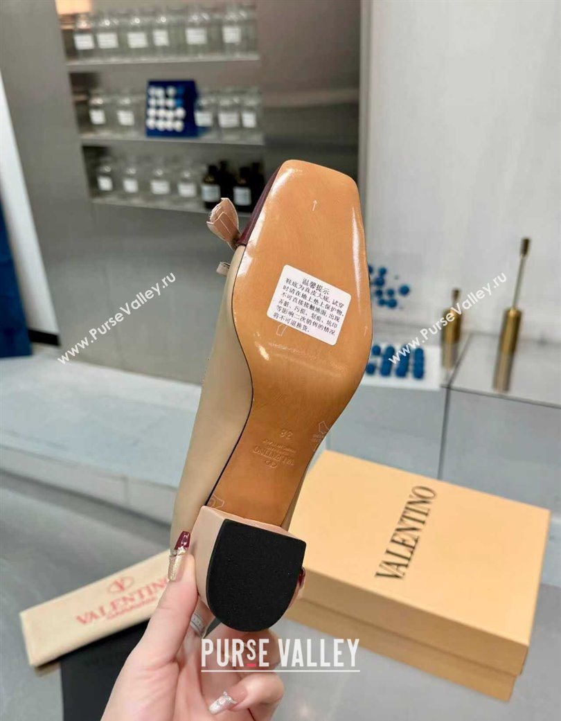 Valentino VALET DU ROI Pumps 6cm in Calfskin Leather with Tassel Bow Beige/Dark Burgundy 2025 (XL-251215043)