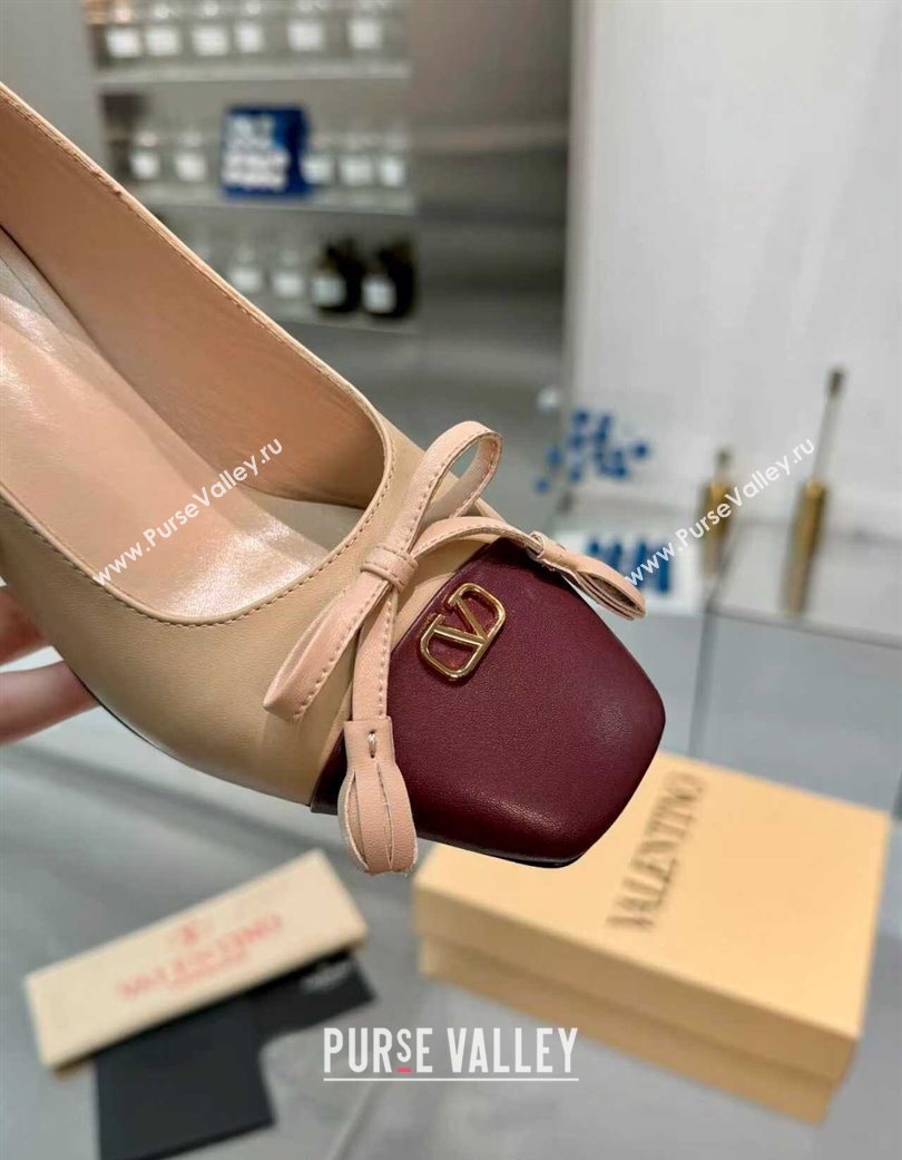 Valentino VALET DU ROI Pumps 6cm in Calfskin Leather with Tassel Bow Beige/Dark Burgundy 2025 (XL-251215043)