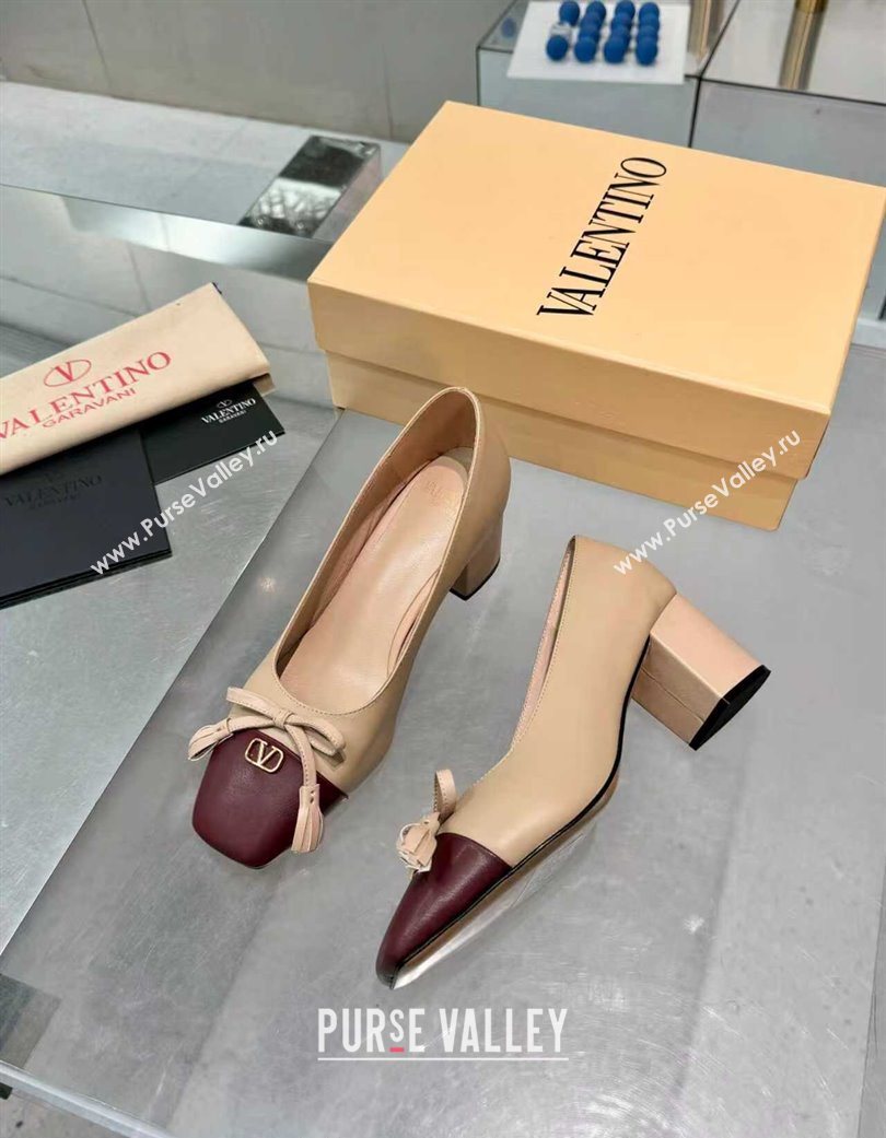 Valentino VALET DU ROI Pumps 6cm in Calfskin Leather with Tassel Bow Beige/Dark Burgundy 2025 (XL-251215043)