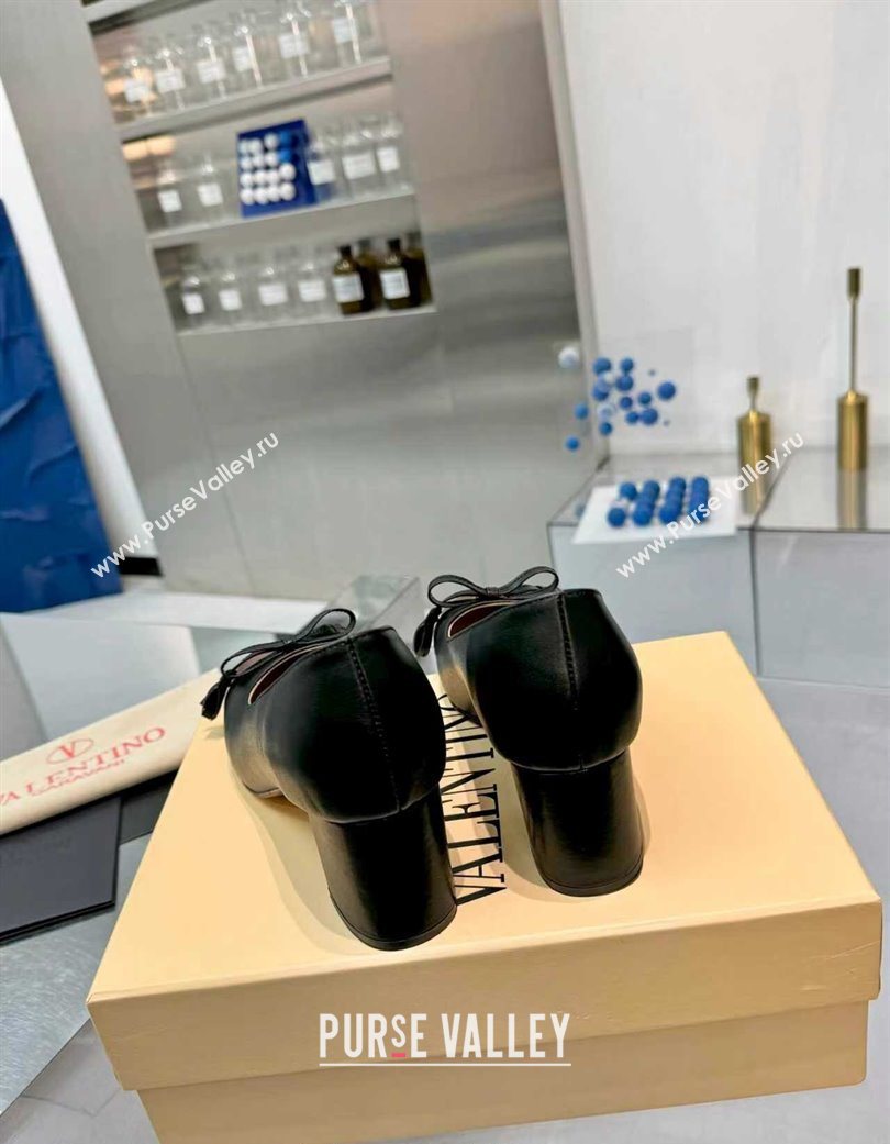 Valentino VALET DU ROI Pumps 6cm in Calfskin Leather with Tassel Bow Black/Brown 2025 (XL-251215044)