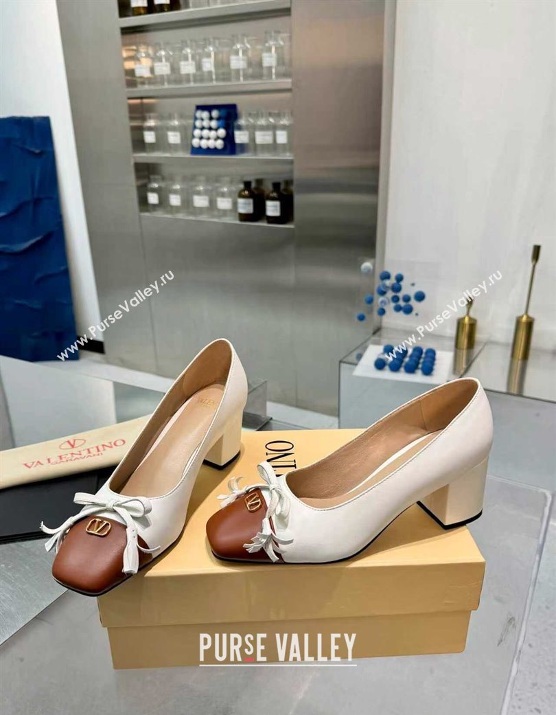 Valentino VALET DU ROI Pumps 6cm in Calfskin Leather with Tassel Bow White/Brown 2025 (XL-251215045)