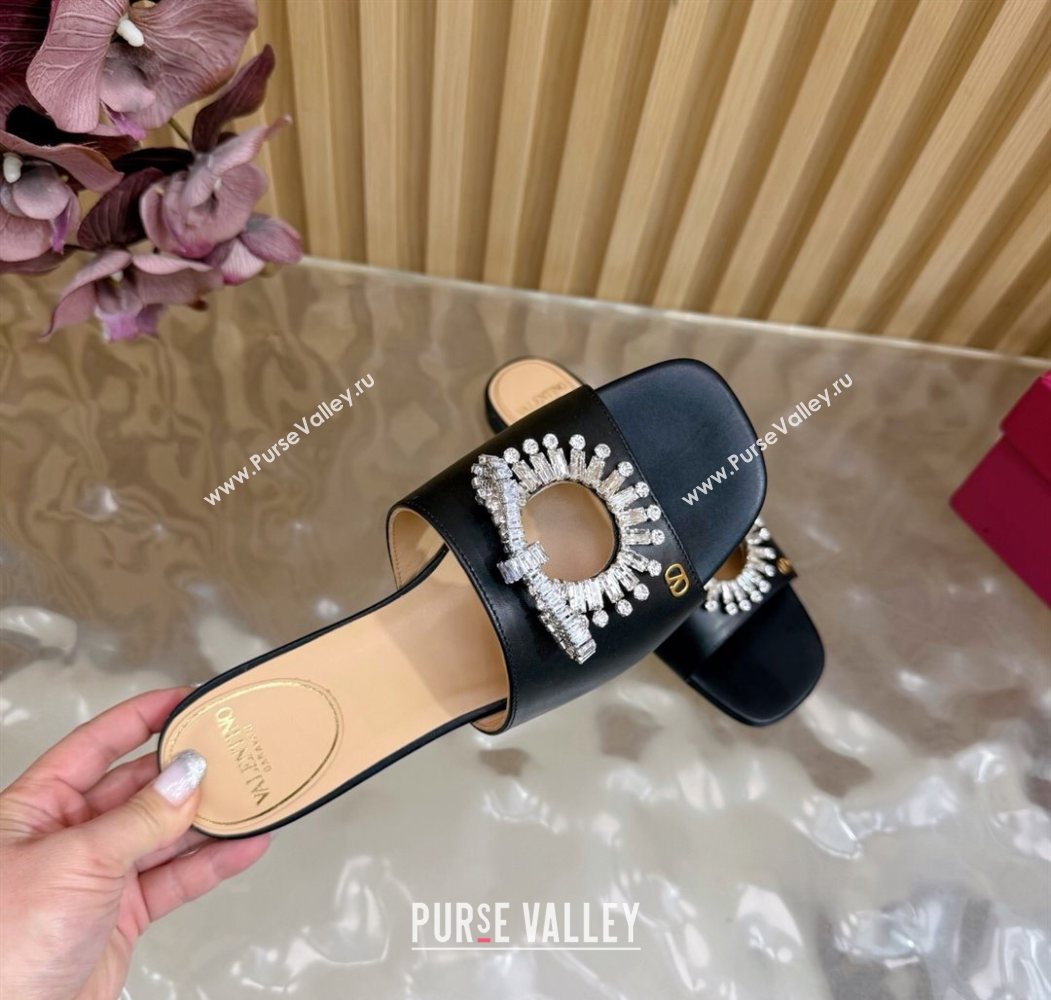 Valentino Strass Embellished Flat Slides Sandal in Calfskin Leather Black2 2025 VLTN121509 (MD-251215111)