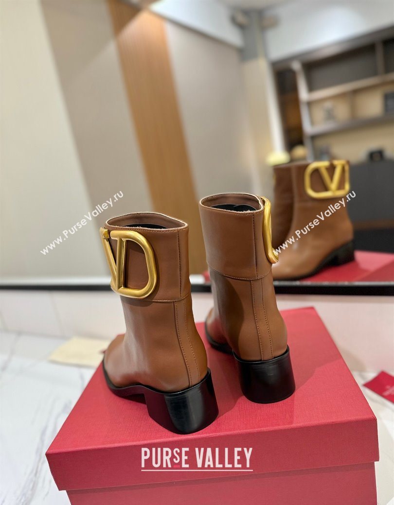 Valentino Maxi-VLogo Heel Ankle Boots 5.5cm in Calfskin Leather Brown 2025 VLTN121603 (MD-251216017)