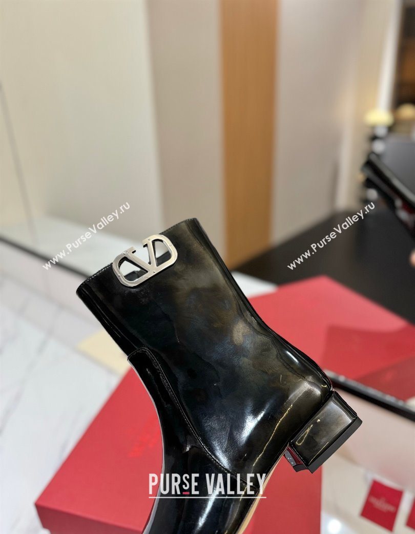 Valentino VLogo Type Heel Ankle Boots 3cm in Patent Leather Black 2025 VLTN121606 (MD-251216041)