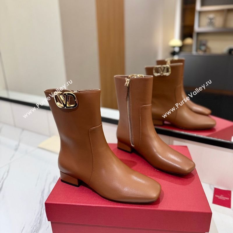 Valentino VLogo Type Heel Ankle Boots 3cm in Calfskin Leather Brown 2025 VLTN121606 (MD-251216042)