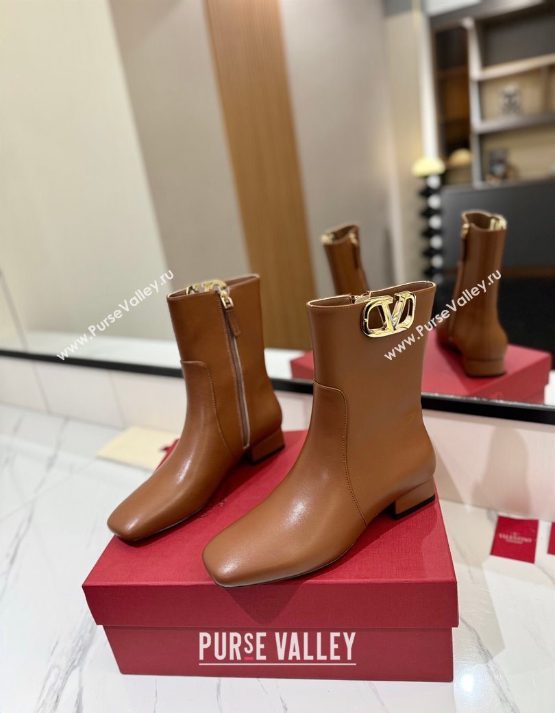 Valentino VLogo Type Heel Ankle Boots 3cm in Calfskin Leather Brown 2025 VLTN121606 (MD-251216042)