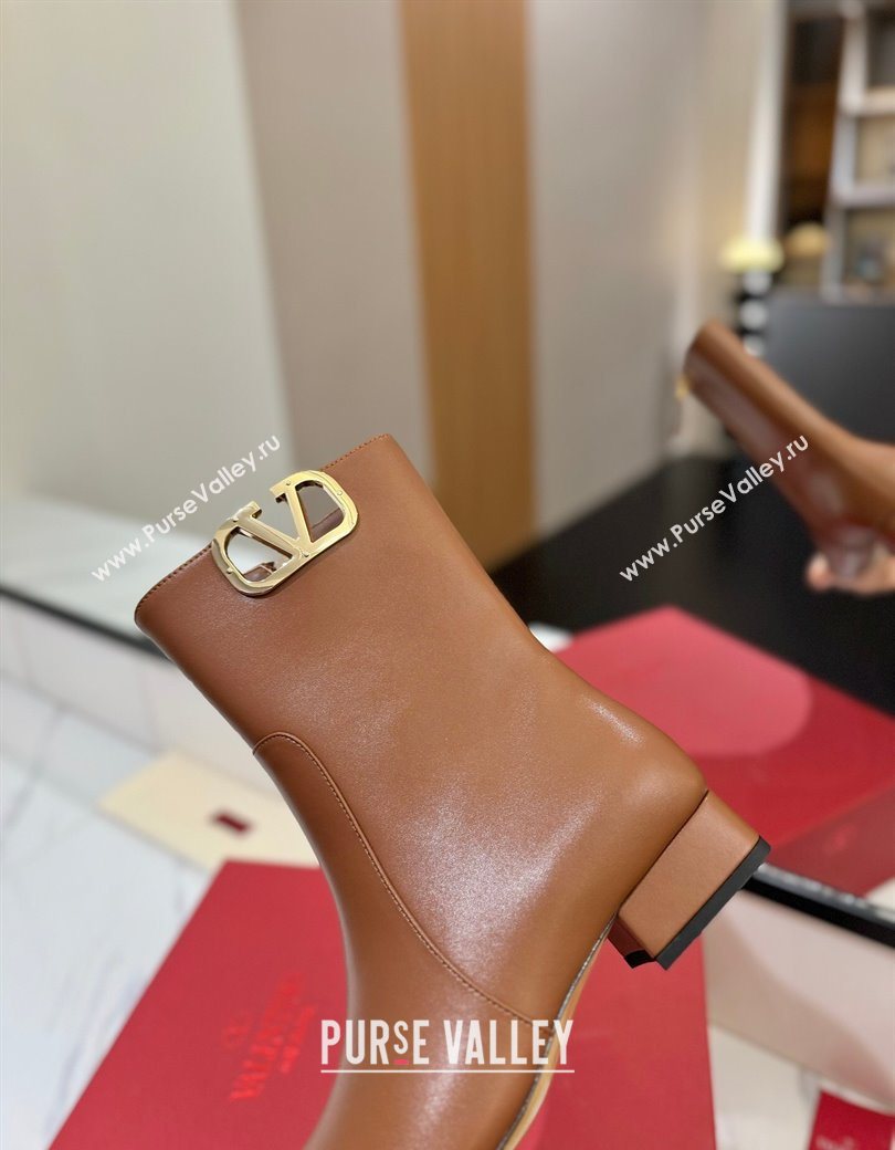 Valentino VLogo Type Heel Ankle Boots 3cm in Calfskin Leather Brown 2025 VLTN121606 (MD-251216042)