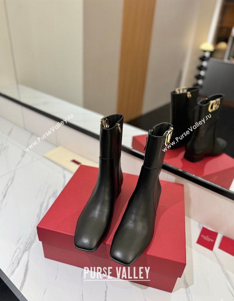 Valentino VLogo Type Heel Ankle Boots 3cm in Calfskin Leather Black 2025 VLTN121606 (MD-251216043)