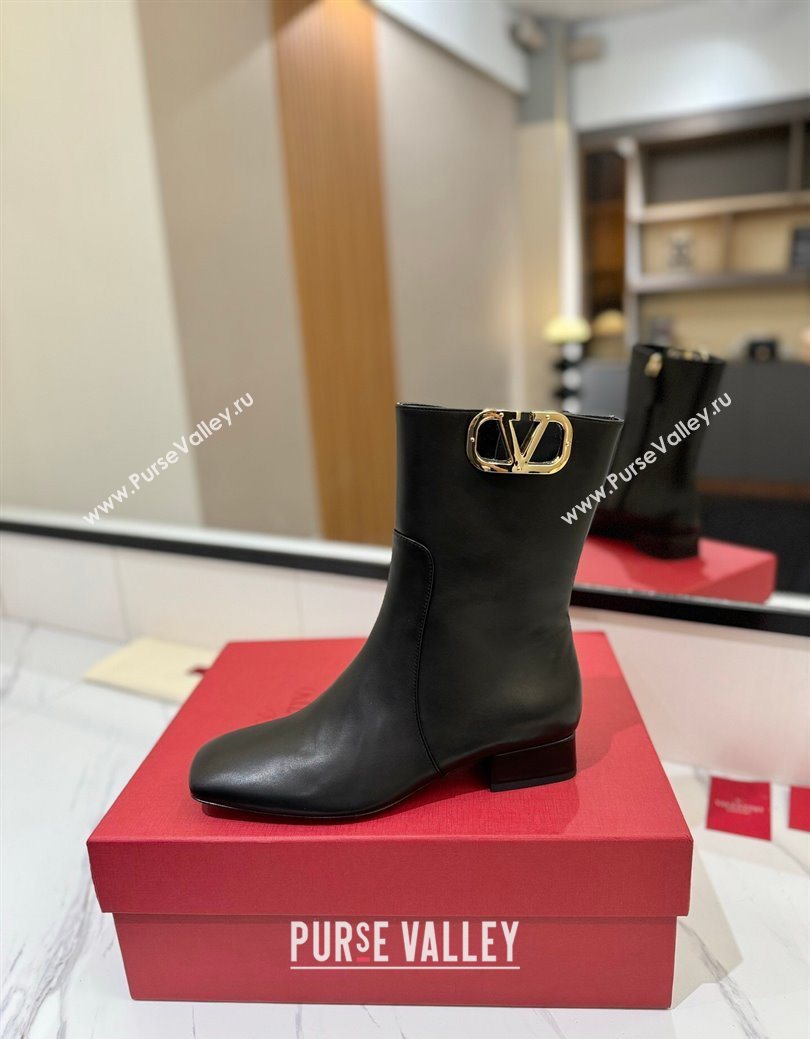 Valentino VLogo Type Heel Ankle Boots 3cm in Calfskin Leather Black 2025 VLTN121606 (MD-251216043)