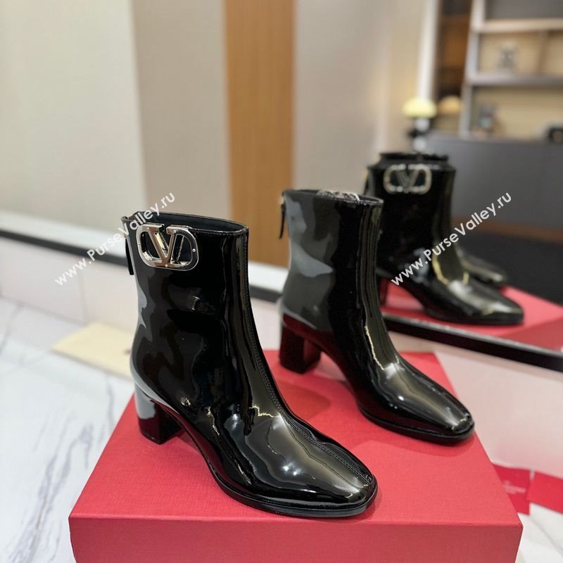 Valentino VLogo Type Heel Ankle Boots 5cm in Glazed Patent Leather Black 2025 VLTN121606 (MD-251216052)