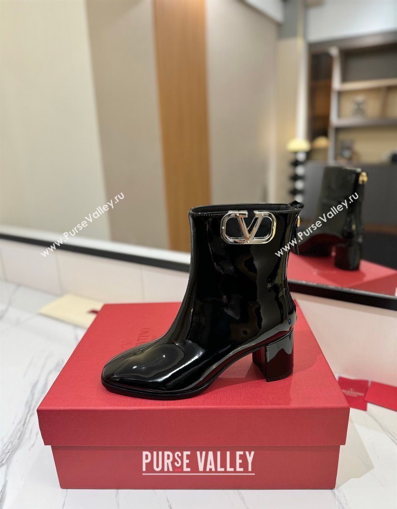 Valentino VLogo Type Heel Ankle Boots 5cm in Glazed Patent Leather Black 2025 VLTN121606 (MD-251216052)