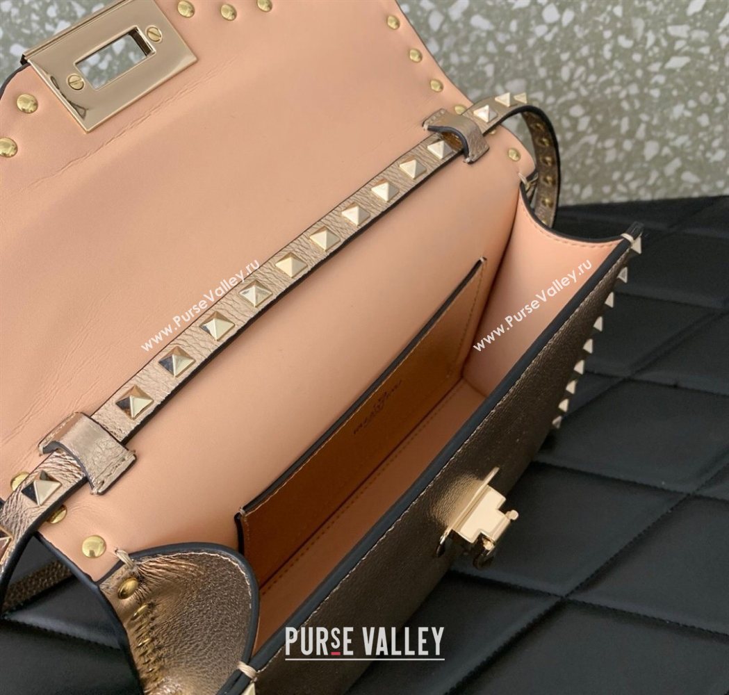 Valentino Small Rockstud Metallic Grainy Calfskin Crossbody bag Rose Gold 2025 VLTN0322 (LKF-260120024)