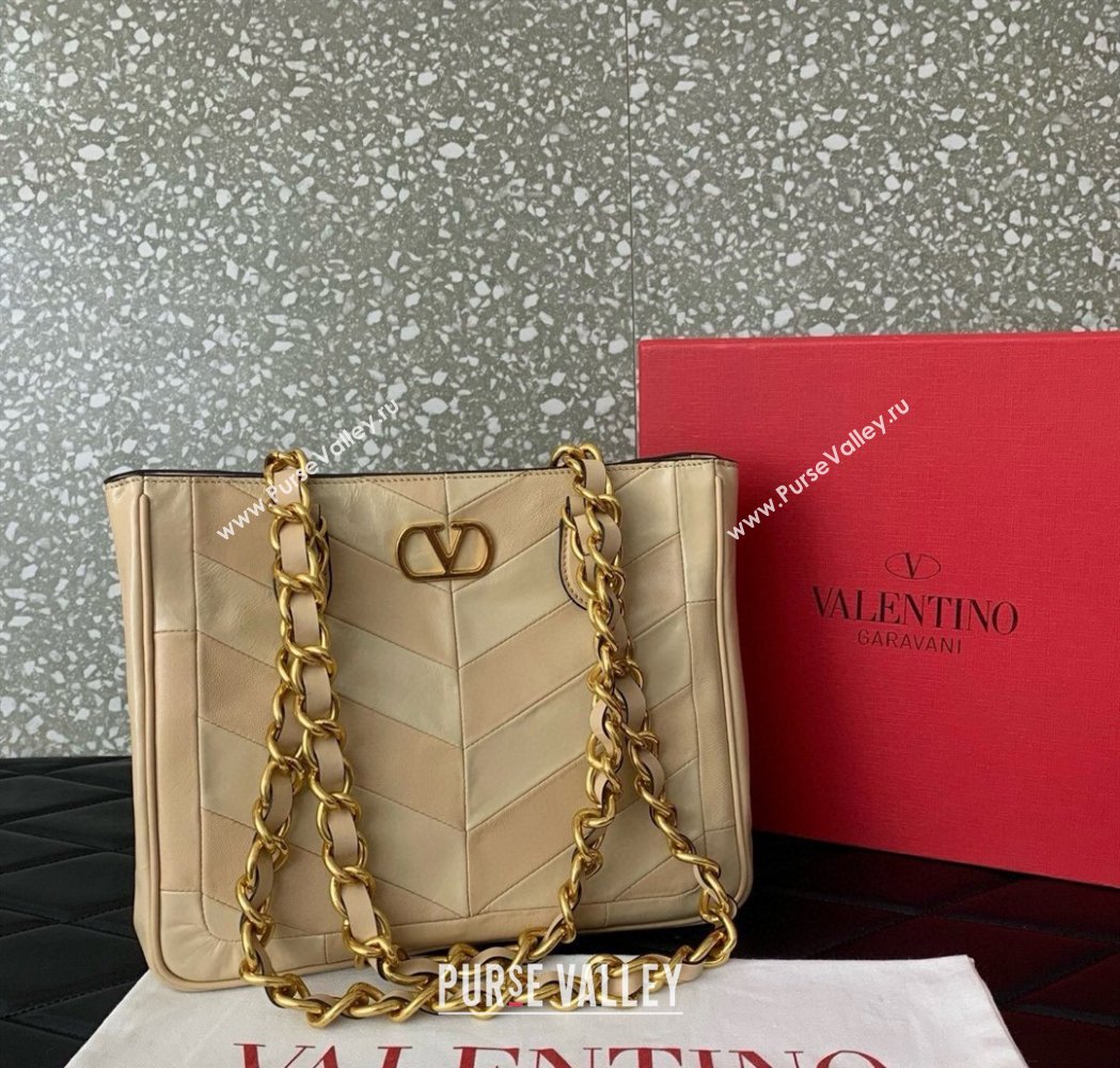 Valentino Laseine Small Shopping Bag in V Shiny and Matte Nappa Leather Beige/Nude 2026 0082 (LKF-260120030)