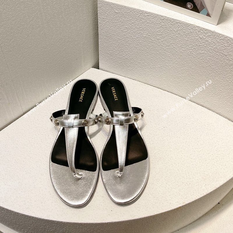 Versace Medusa Calfskin Flat Thong Slides Sandal with Logo Charm Silver 2024 0612 (MD-240612161)