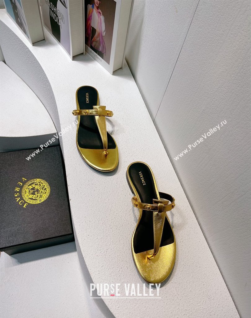 Versace Medusa Calfskin Flat Thong Slides Sandal with Logo Charm Gold 2024 0612 (MD-240612162)