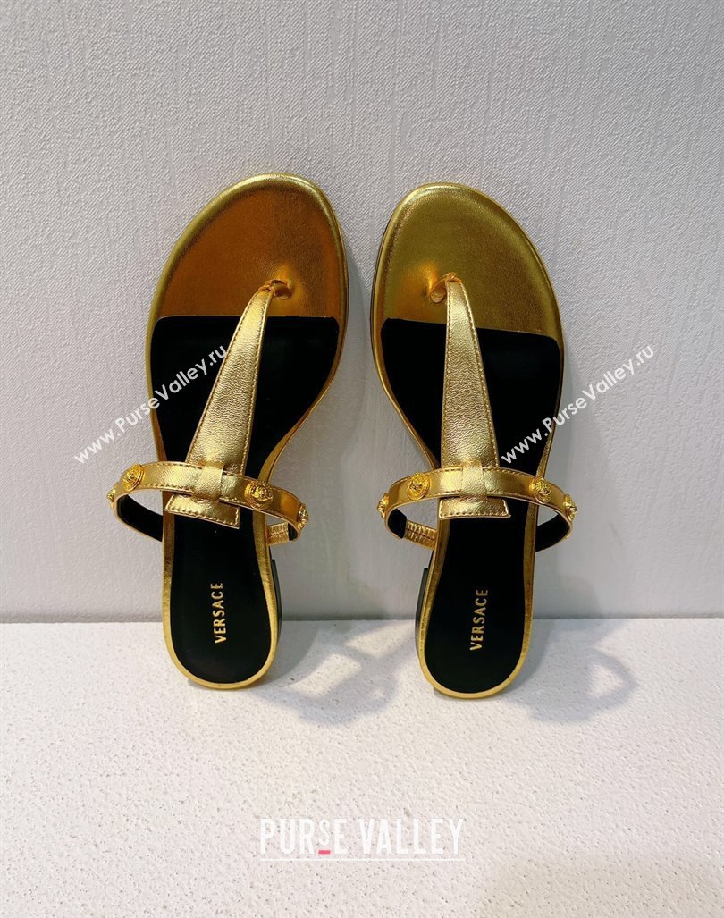 Versace Medusa Calfskin Flat Thong Slides Sandal with Logo Charm Gold 2024 0612 (MD-240612162)