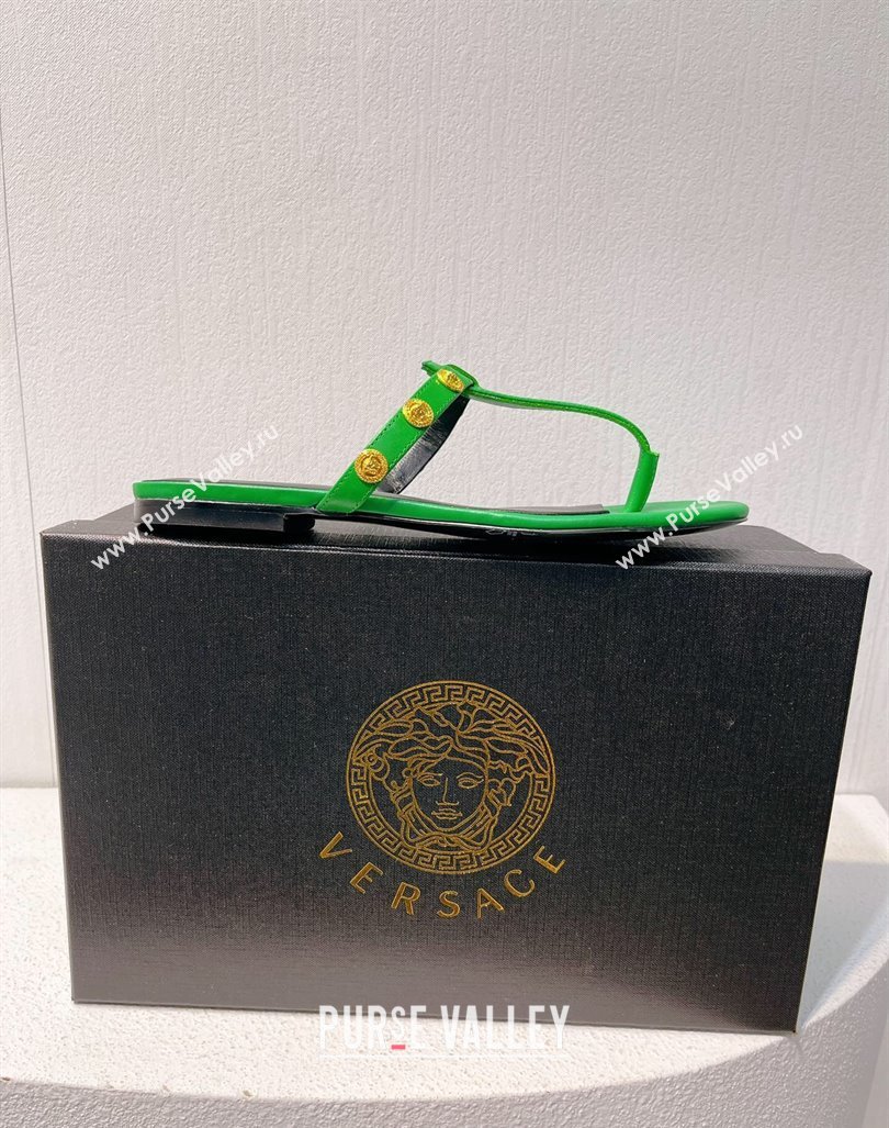 Versace Medusa Calfskin Flat Thong Slides Sandal with Logo Charm Green 2024 0612 (MD-240612165)