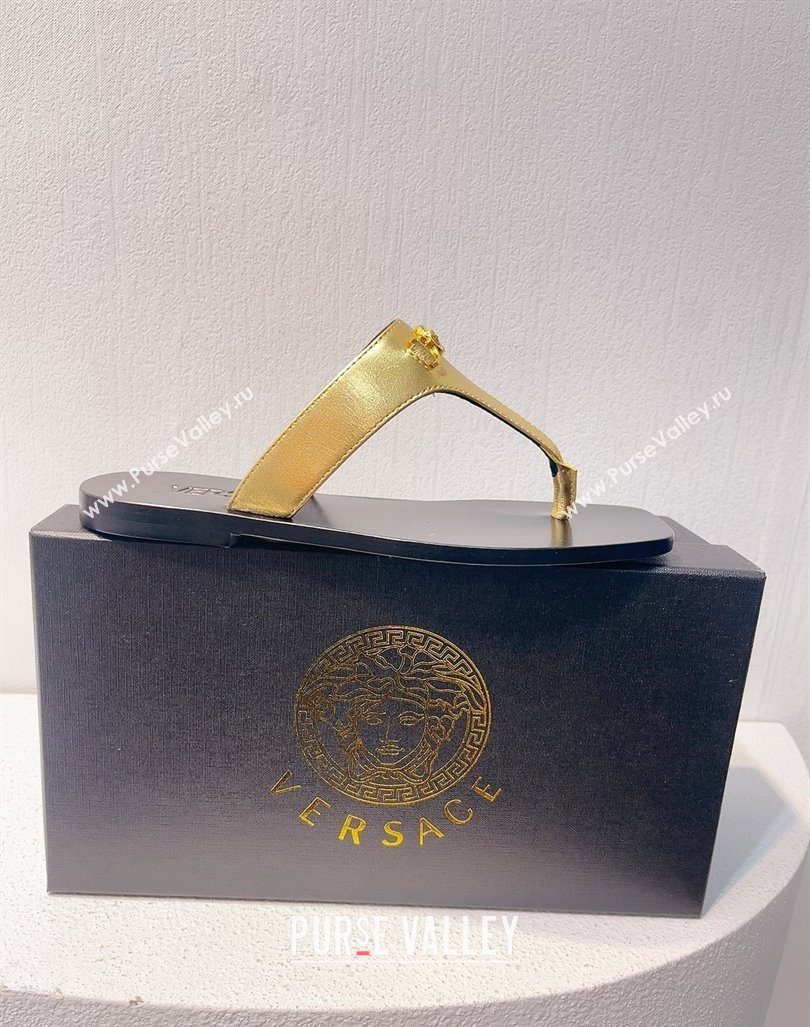 Versace Medusa 95 Calfskin Flat Thong Slides Sandal Gold 2024 0612 (MD-240612143)