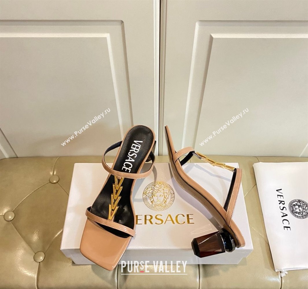 Versace Patent Leather Fragrance Heel Slides Sandal with V-Chain Beige 2025 0429 (MD-250429005)