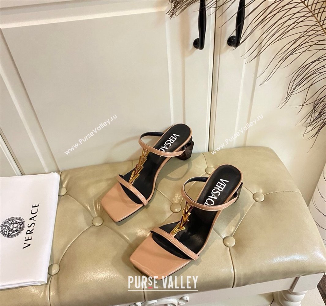Versace Patent Leather Fragrance Heel Slides Sandal with V-Chain Beige 2025 0429 (MD-250429005)