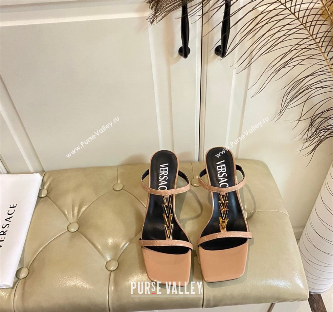 Versace Patent Leather Fragrance Heel Slides Sandal with V-Chain Beige 2025 0429 (MD-250429005)