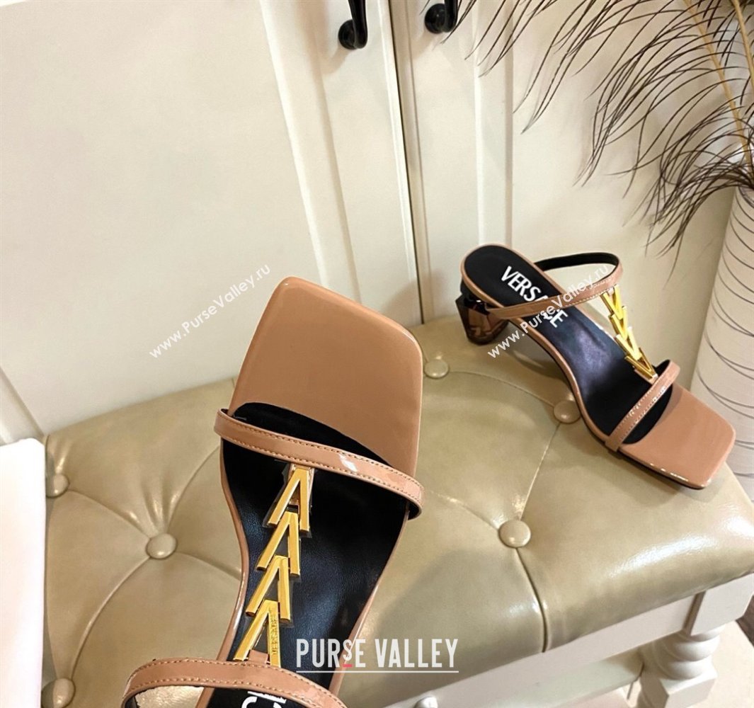 Versace Patent Leather Fragrance Heel Slides Sandal with V-Chain Beige 2025 0429 (MD-250429005)