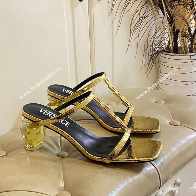 Versace Patent Leather Fragrance Heel Slides Sandal with V-Chain Gold 2025 0429 (MD-250429009)