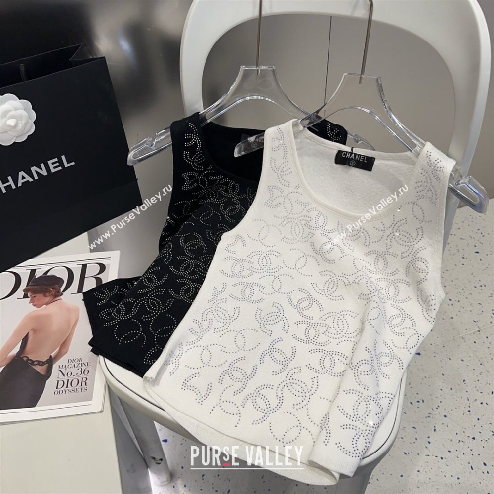 Chanel Knit Vest with Strass CC White 2025 0314 (SHI-250314033)